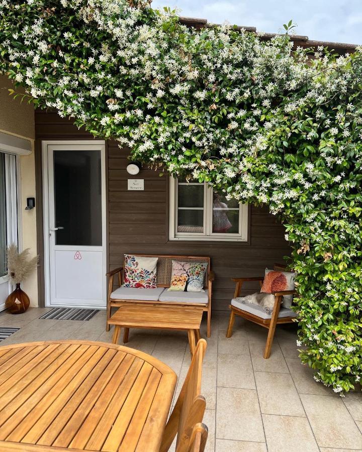 Les Suites D'Alienor, Suite Jasmin Pessac Exterior foto
