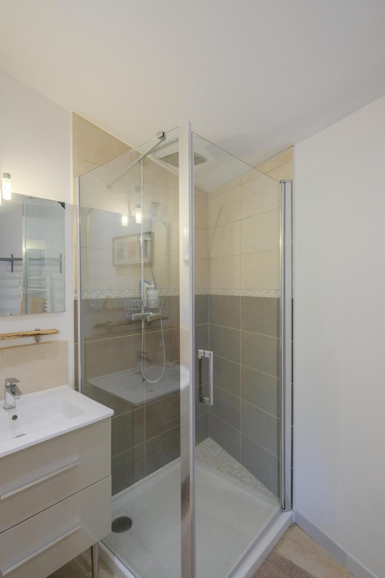 Les Suites D'Alienor, Suite Jasmin Pessac Exterior foto